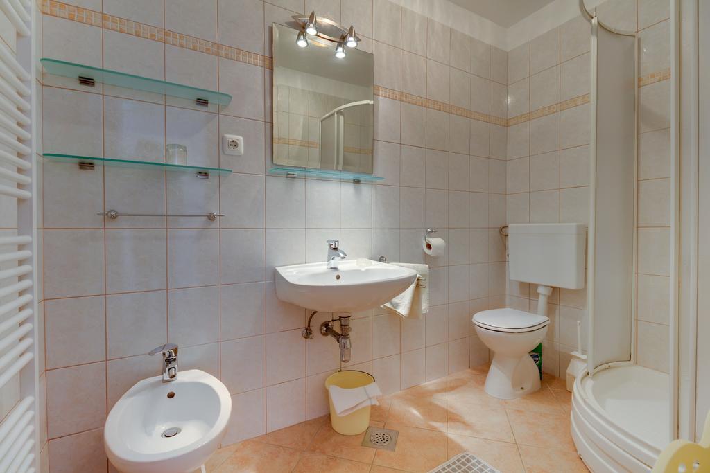 Apartmani Dorita Mali Lošinj Extérieur photo